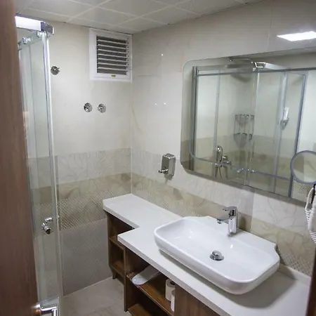 Deluxe 2* Alasehir