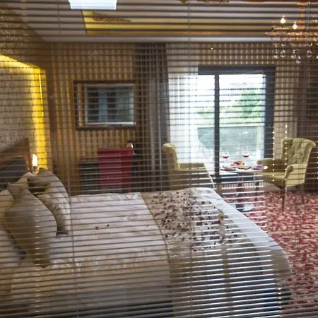 Deluxe Nocleg ze śniadaniem 2*